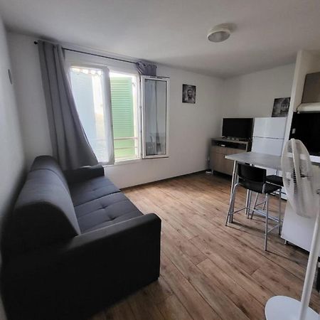 Studio Refait A Neuf Apartment Frejus Ngoại thất bức ảnh